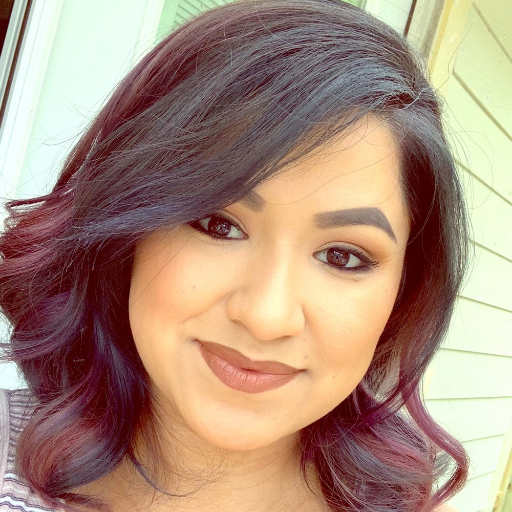 Meet your Posher, Angelica